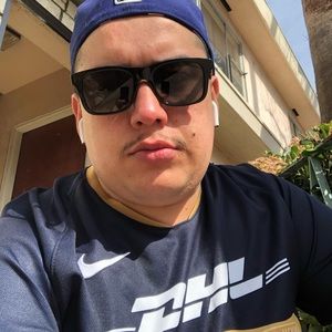 Meet your Posher, Alejandro